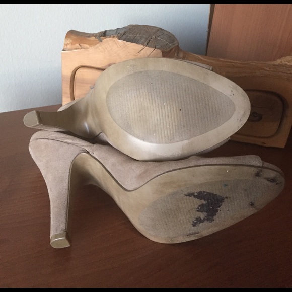 Nine West Peep Toe Heels - Picture 4 of 7